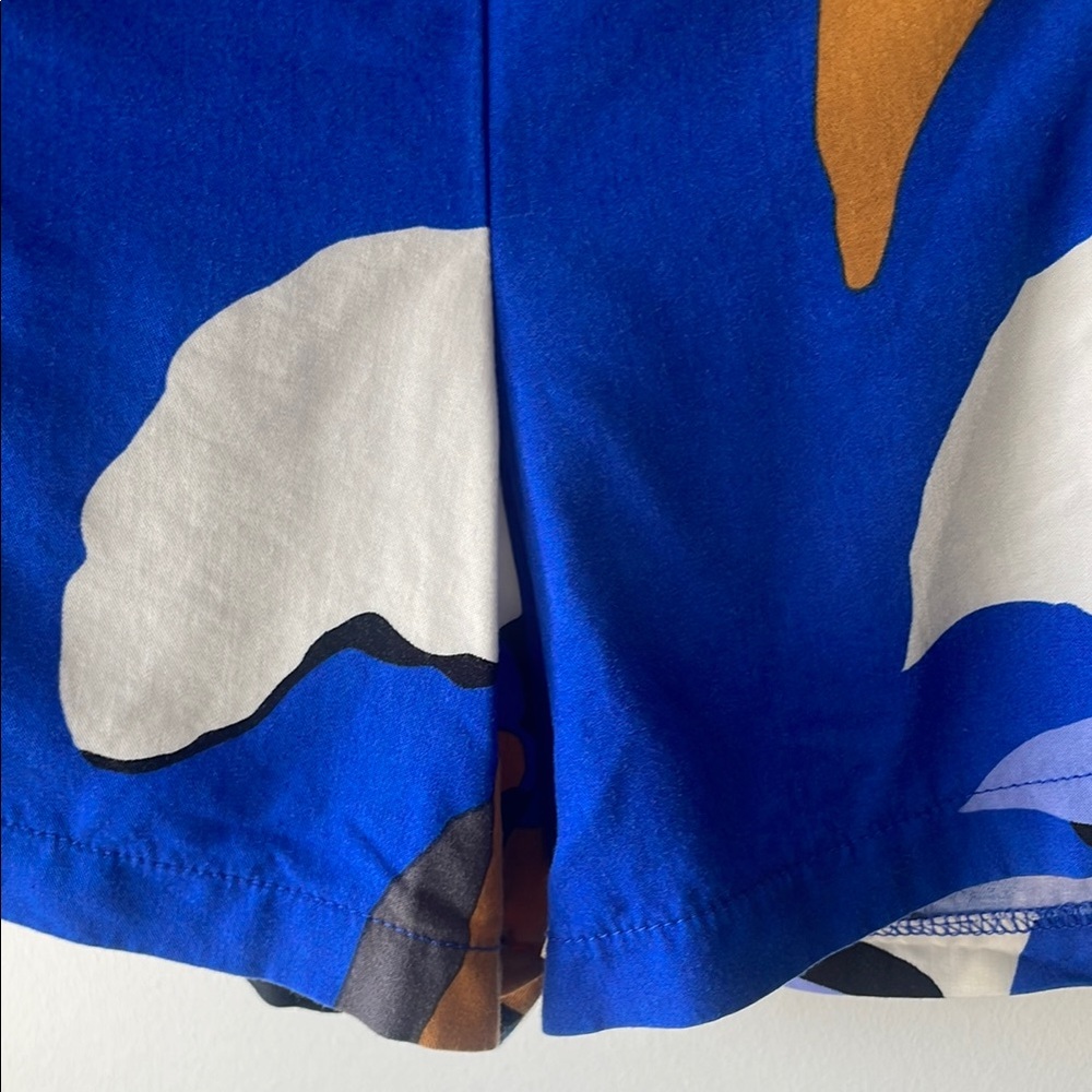 Nine West High Waist Blue and White Abstract Shorts - Picture 5 of 10